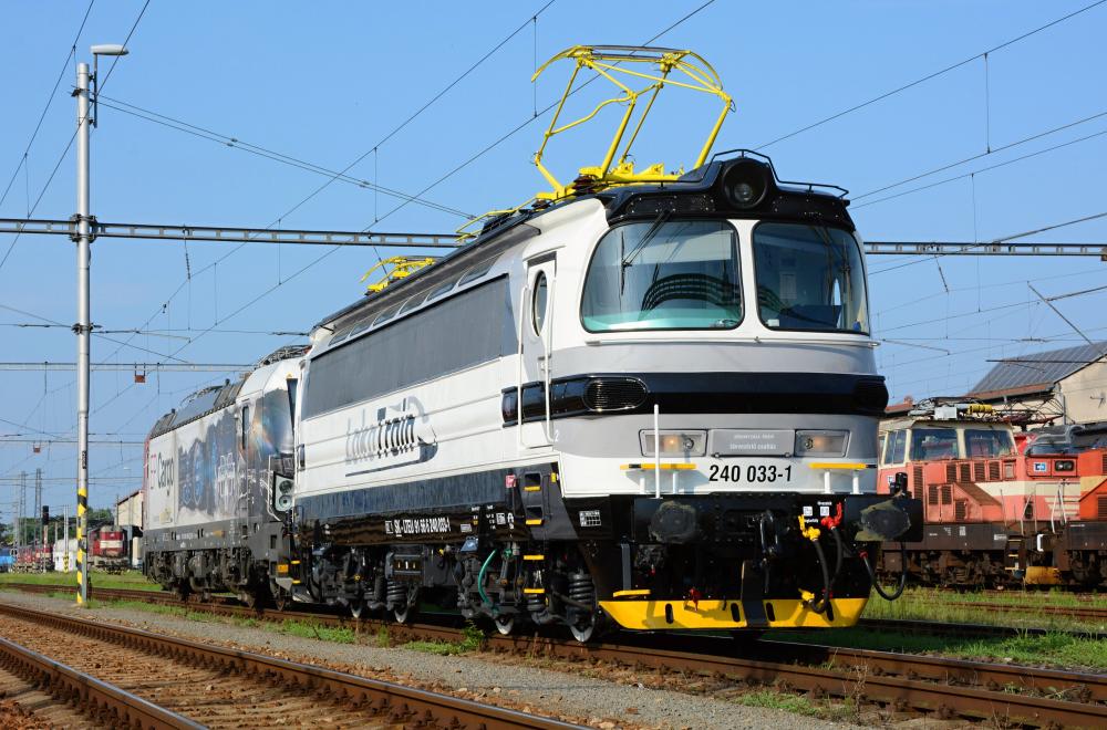 Neue Lokomotive in LokoTrain Farben
